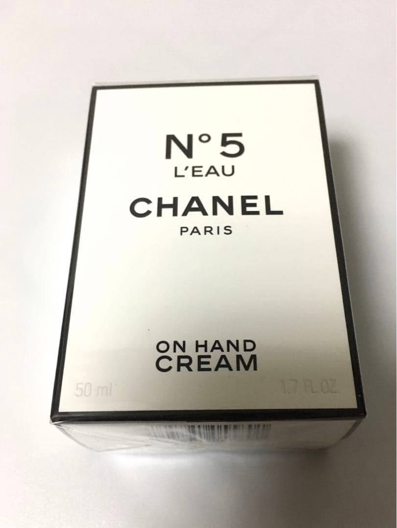 【新品未開封】CHANEL N°5 L'EAU ON HAND CREAM