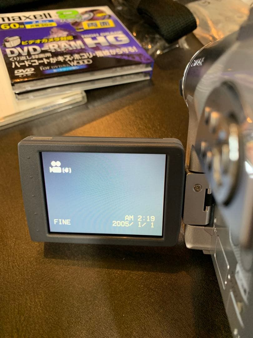 日立 DVDビデオカメラ Wooo DZ-GX20 付属品完備 箱バッグ付 美品