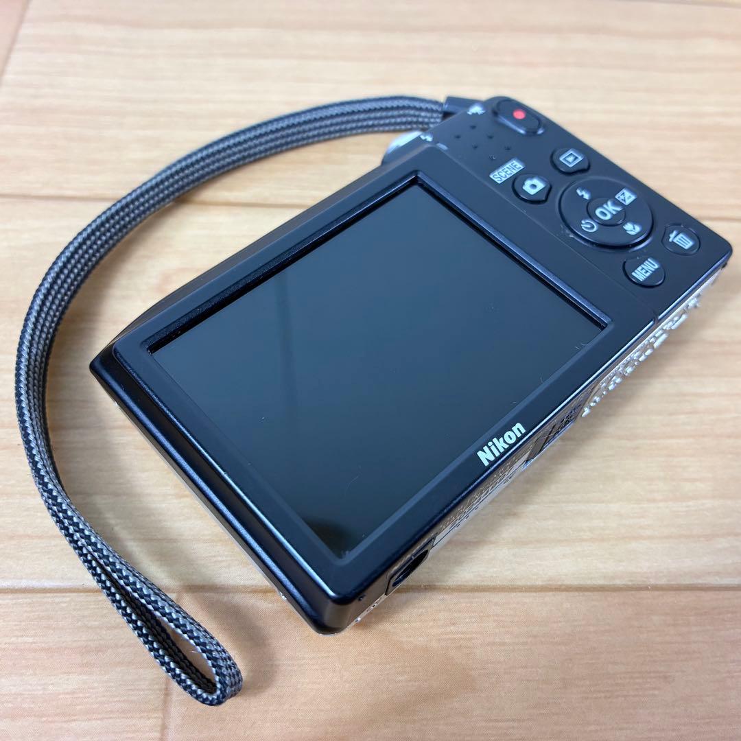 【良品】Nikon COOLPIX A100 シルバー コンパクトデジタルカメラ