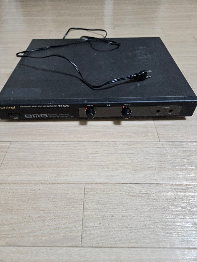 ワイヤレスマイク受信機WT-5000、マイクWM-600/5本、充電器、受光器