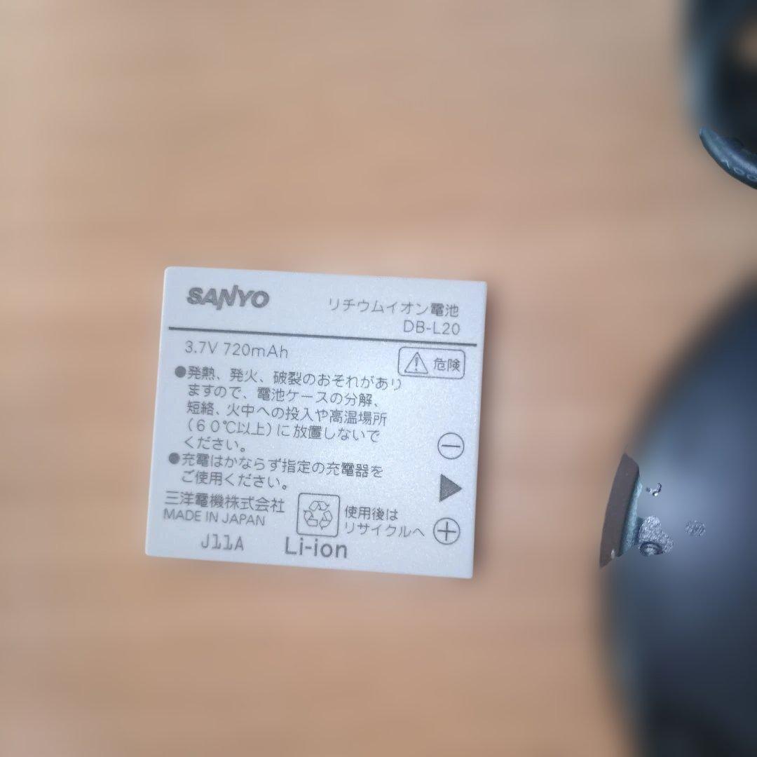 SANYO　Xacti　DMX-C5 バッテリー　取説　充電器つき