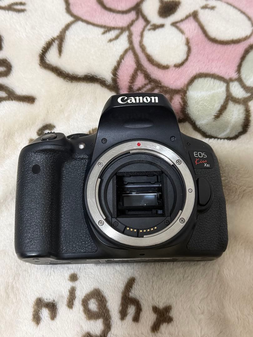 デジタルカメラ Canon EOS Kiss X8i + EF-S18-55mm