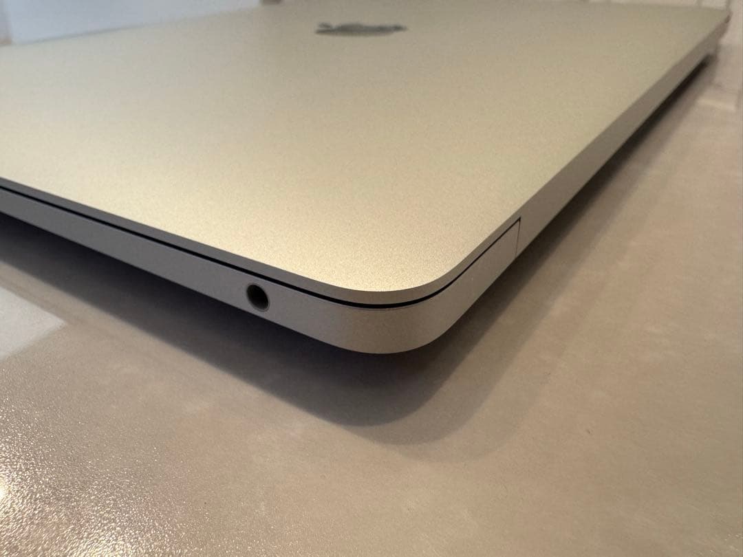 Apple MacBook Air シルバー 本体 2019年モデル
