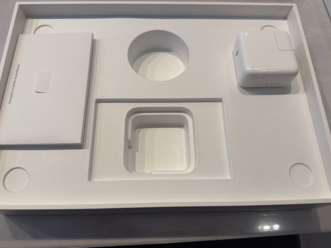 Apple MacBook Air シルバー 本体 2019年モデル