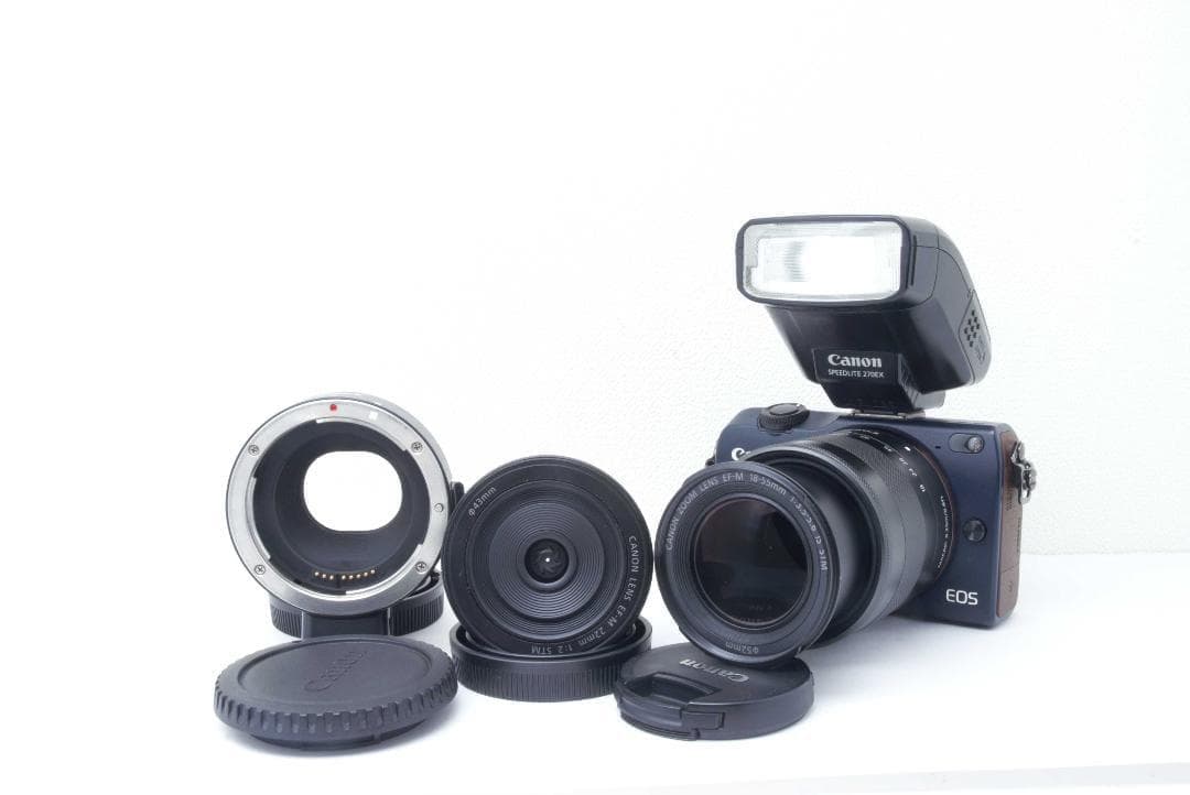 キャノン　Canon EOS M2　ミラーレス一眼ダブルレンズキット【美品】