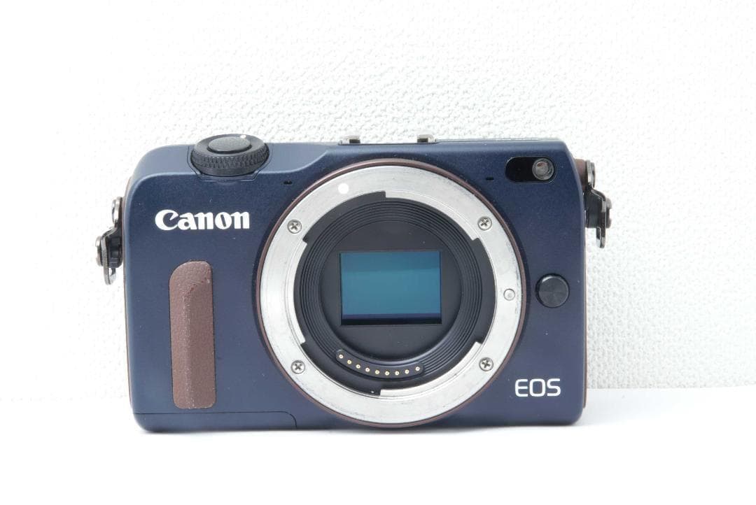 キャノン　Canon EOS M2　ミラーレス一眼ダブルレンズキット【美品】
