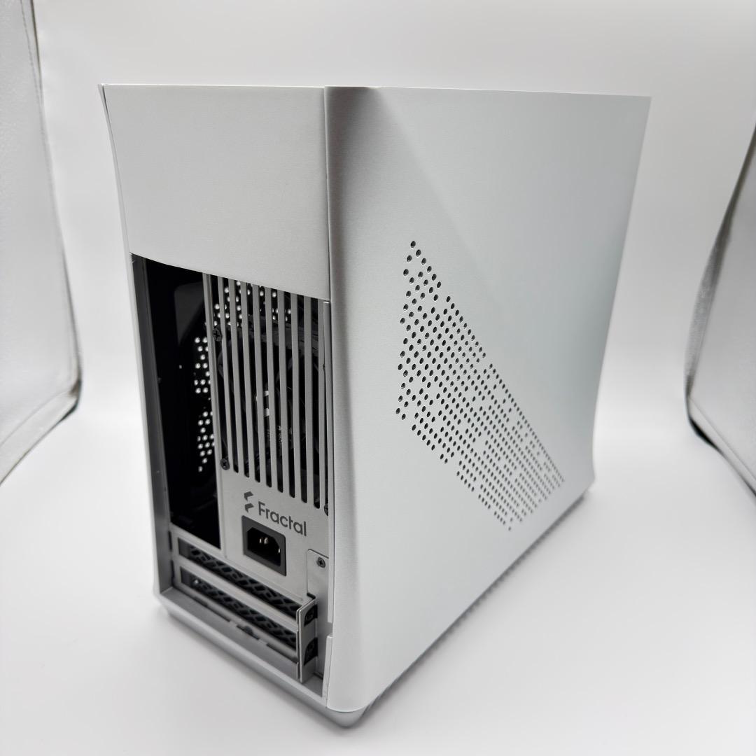 【美品】 Fractal Era ITX Computer case 木目パネル