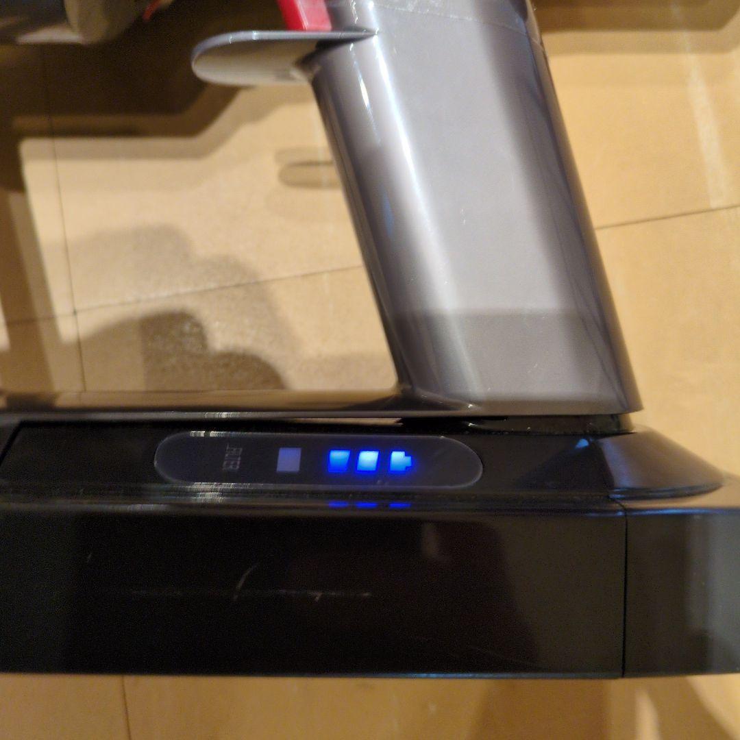 ダイソン　Dysonスティッククリーナー　v10本体２台　ジャンク品 　付属品付