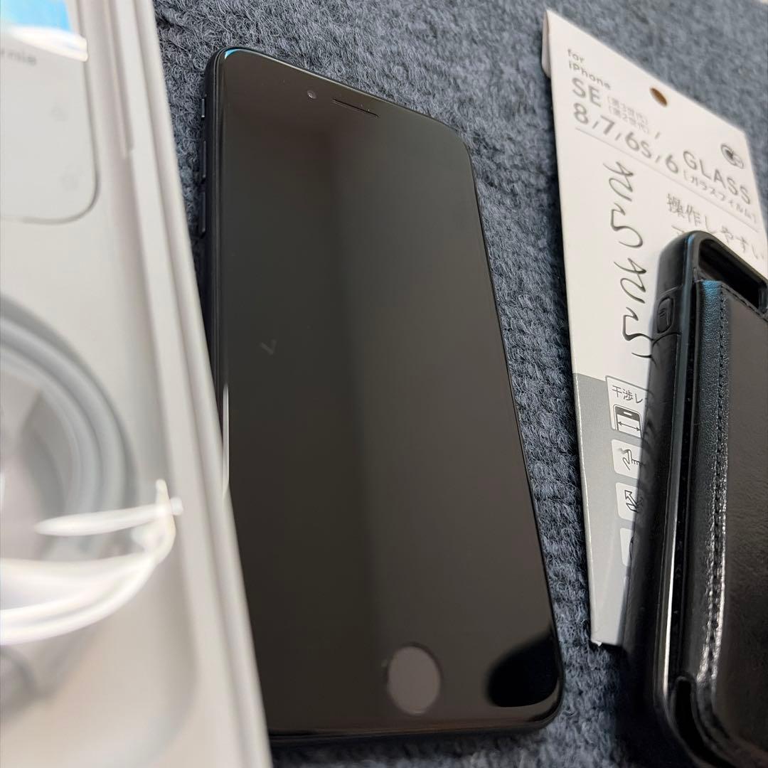 iPhone se3 本体　SIMフリー端末　ガラスフィルム　ケース　セット