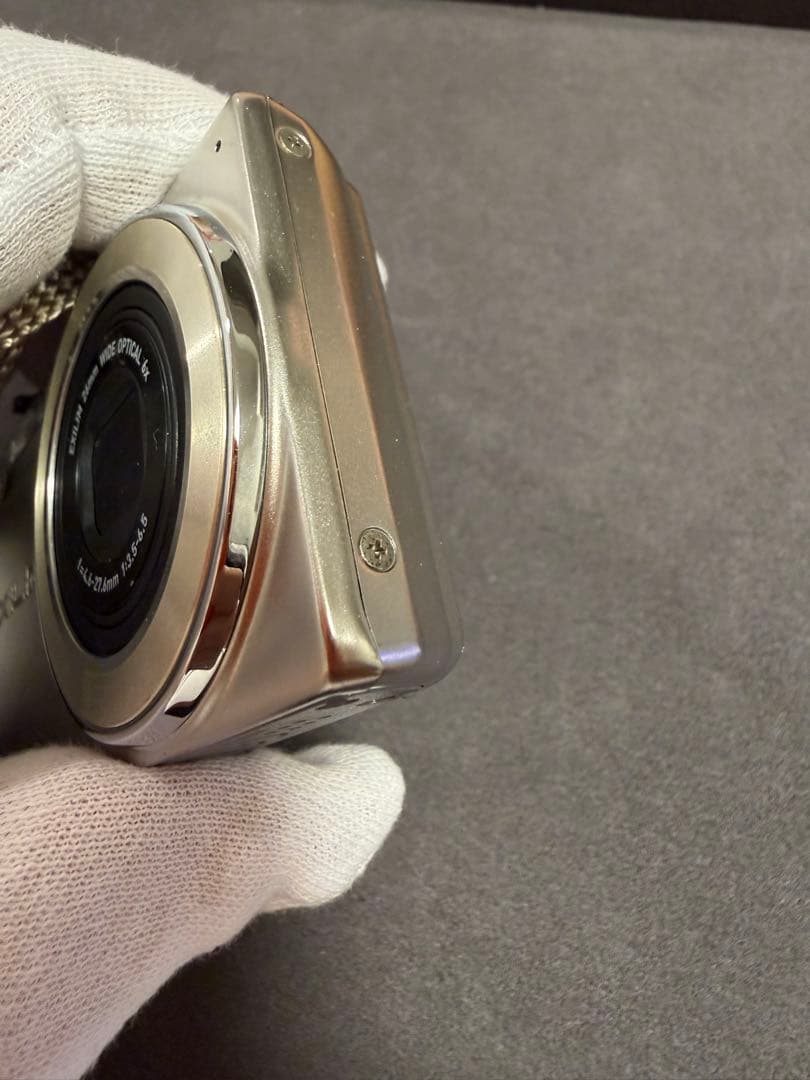 CASIO EXILIM 16.1MPデジタルカメラ　本体のみのため格安出費だけ