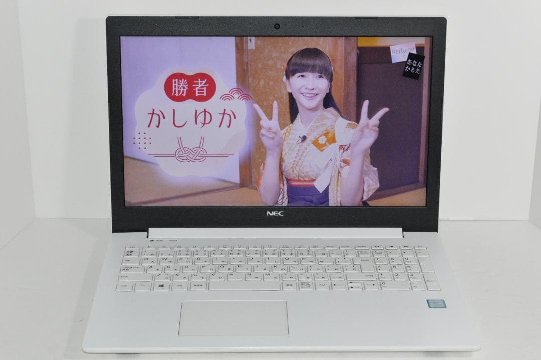ホワイトLAVIE第8世代Corei7/20G/新品SSD1TB/BD再生