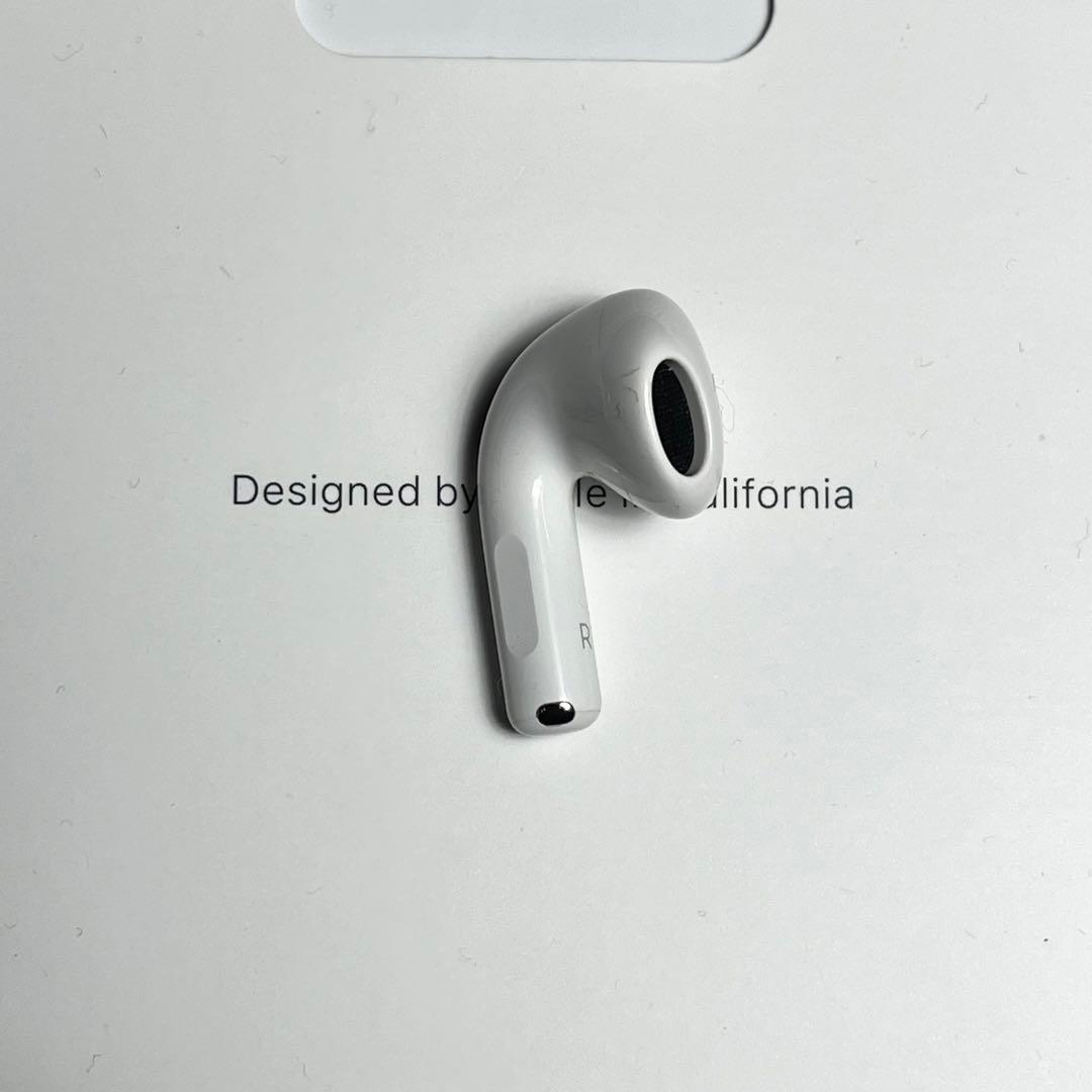 美品 AirPods 第4世代 右耳A3050 Apple 右