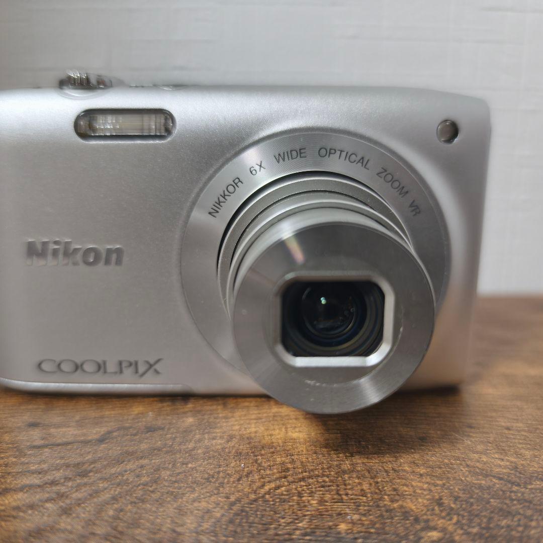 【美品・付属品完備】Nikon COOLPIX S3300 シルバー