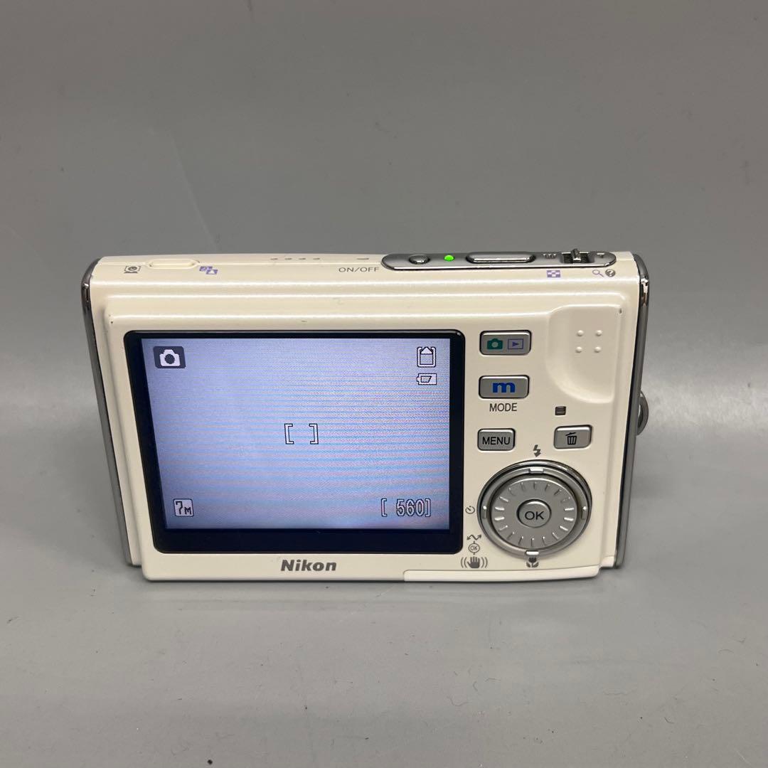 Nikon COOLPIX S8 ホワイト 本体 付属品 箱 通電確認済み