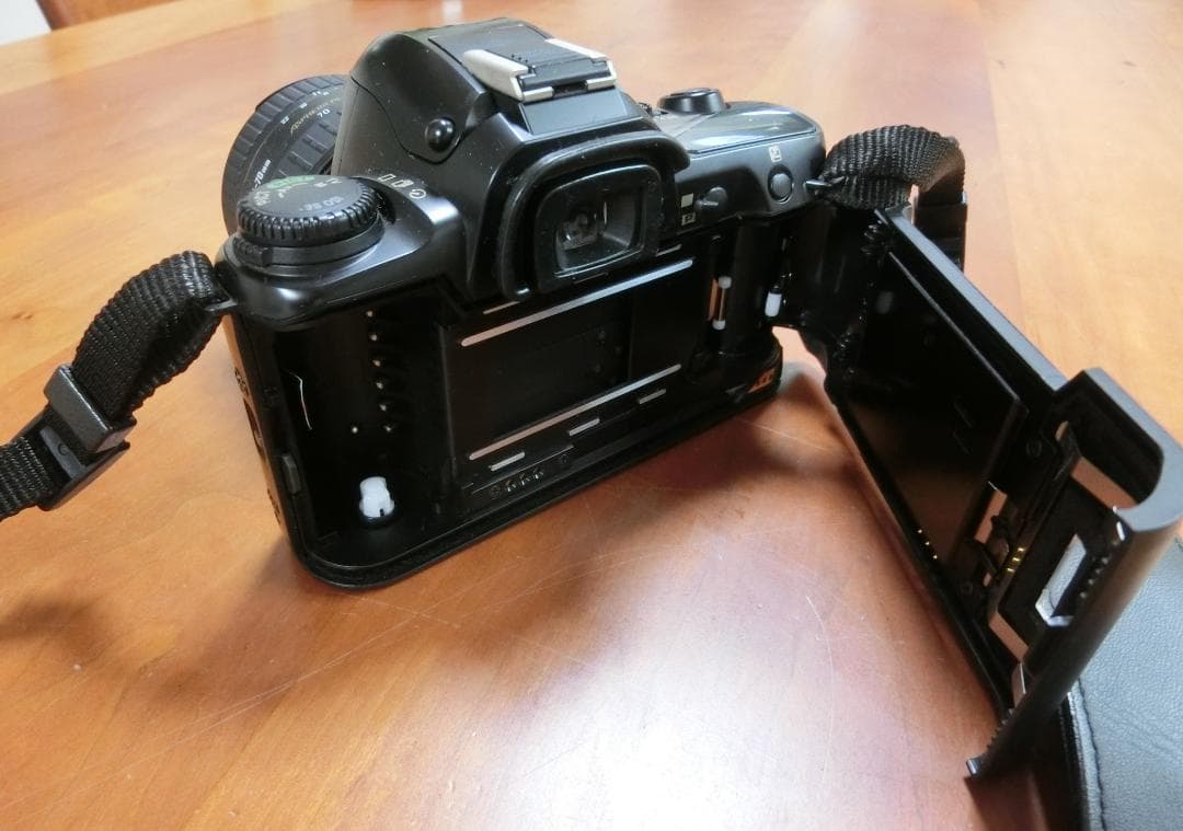 PENTAXフィルムカメラ MZ-10 SIGMAズームレンズ ＋取説＋三脚