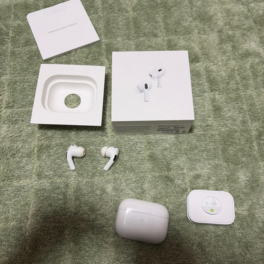 AirPodsPro 第二世代本体 ホワイト 充電ケース付き
