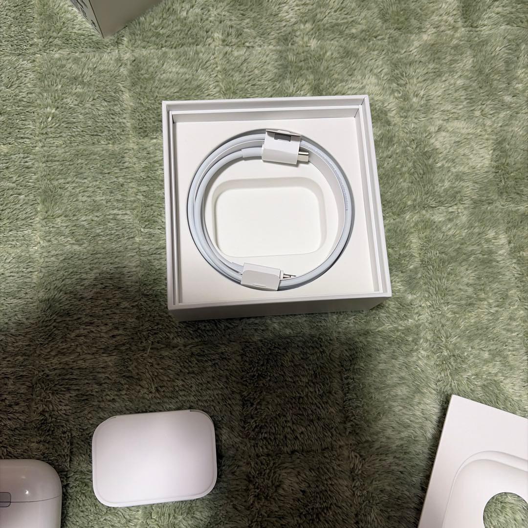 AirPodsPro 第二世代本体 ホワイト 充電ケース付き