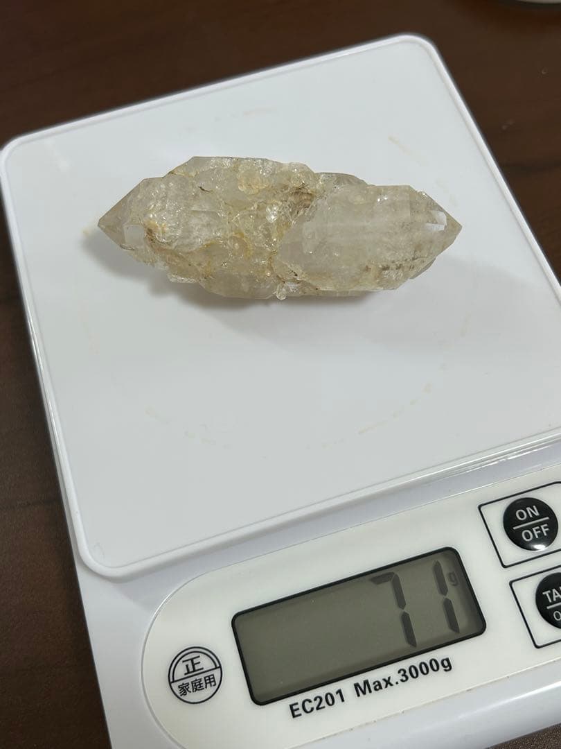 雲南・貴州産｜71g｜上級コレクション向け 溏心タイプ ダブルポイント水晶原石