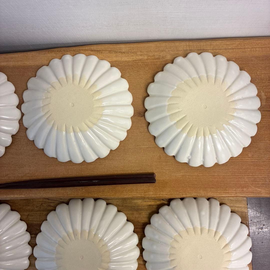 mikuuuuu☆新品　陶器　陶芸作家　輪花皿9枚　554