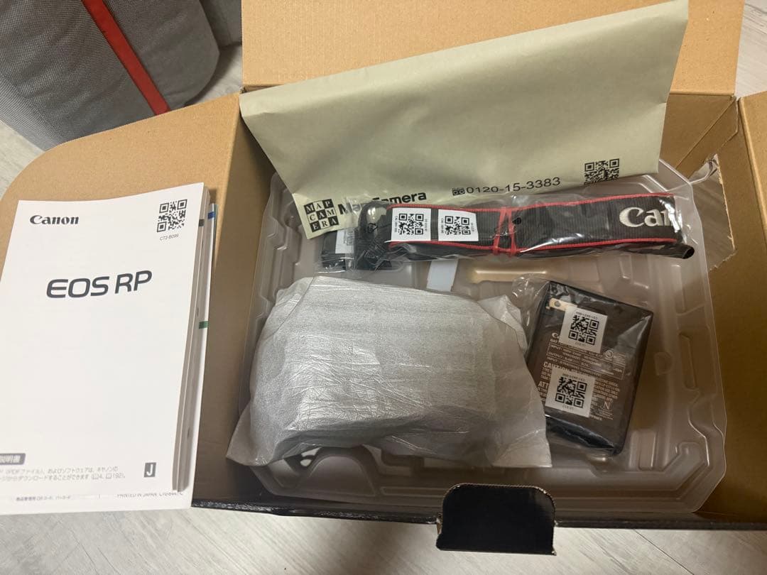Canon EOS RP ボディ と レンズ