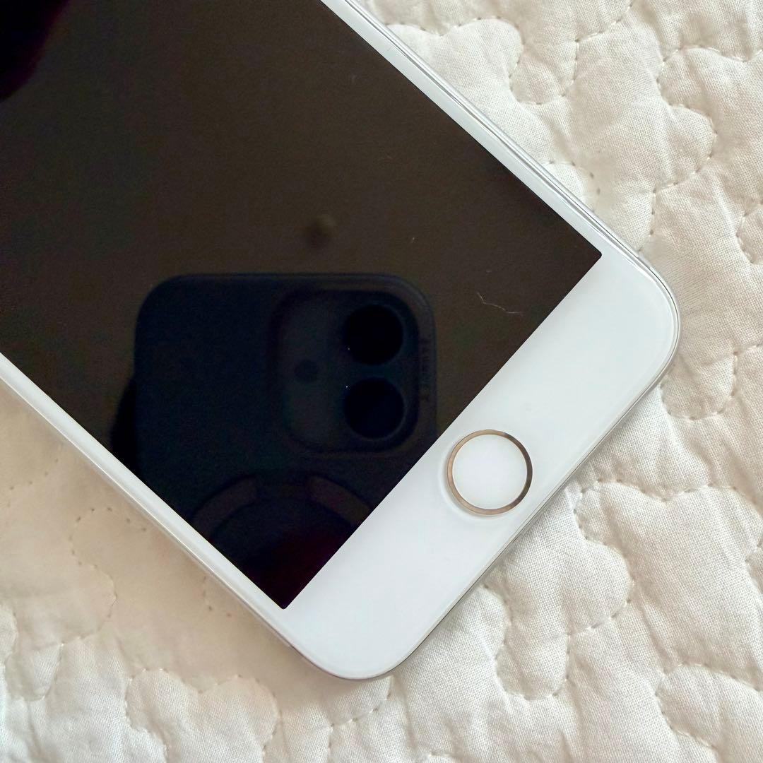 iPhone8 64GB シルバー