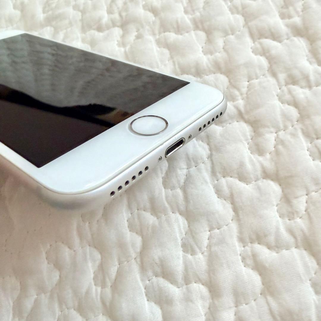 iPhone8 64GB シルバー
