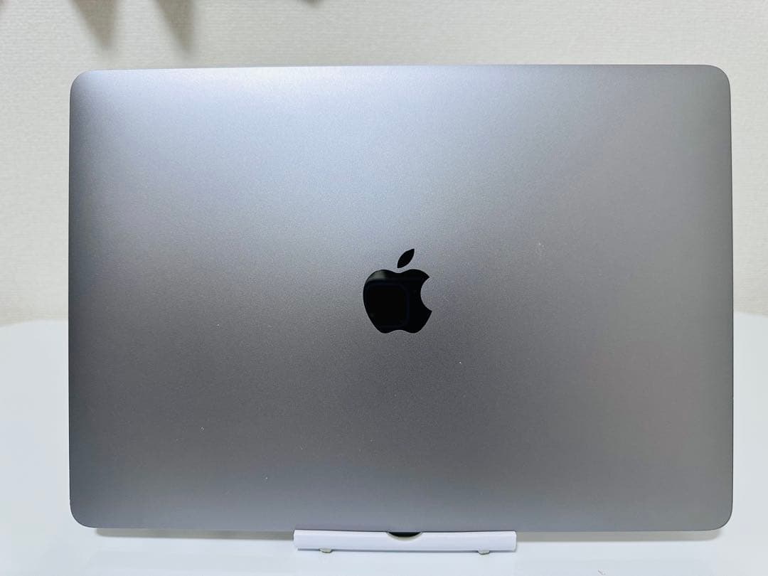Macbook Air 2020 (13インチ) M1 8GB/256GB