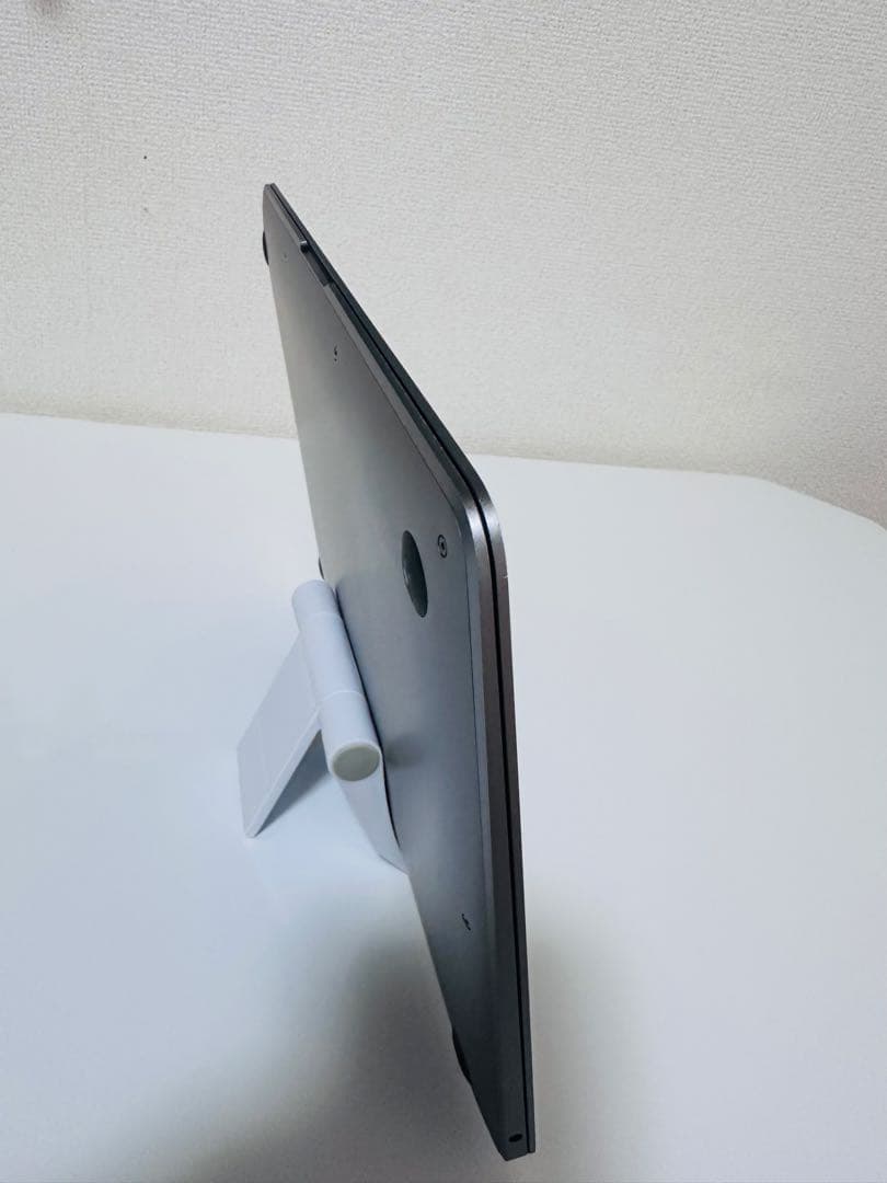 Macbook Air 2020 (13インチ) M1 8GB/256GB