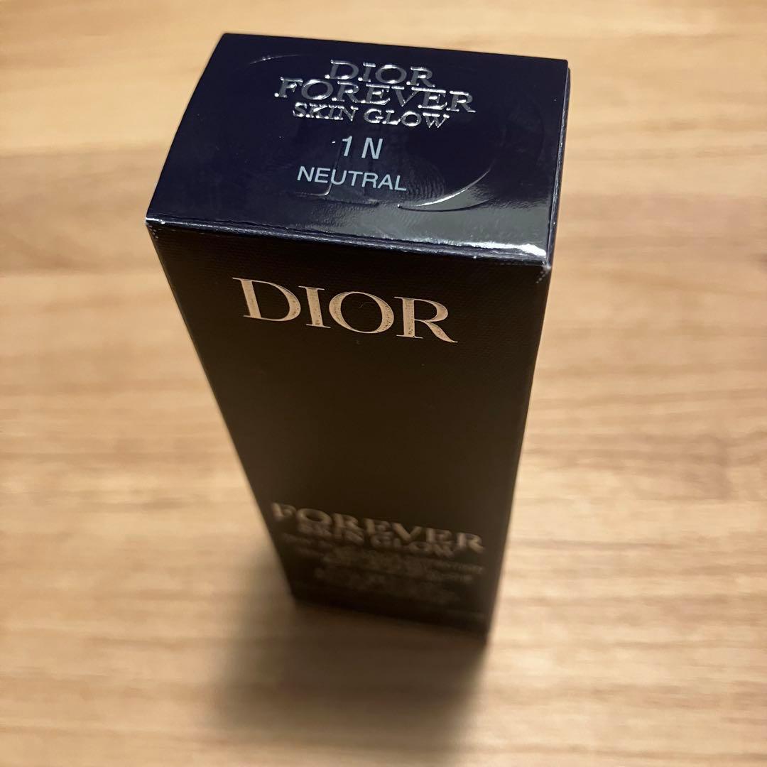 未使用新品ディオール Diorフォーエヴァー フルイド スキン グロウ 1N