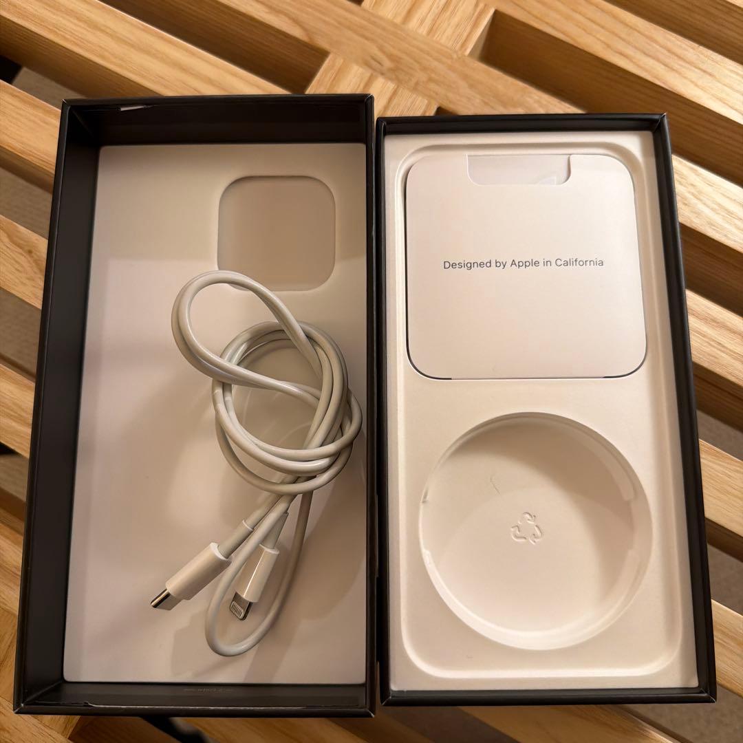 Apple iPhone13pro 256GB シルバー 美品