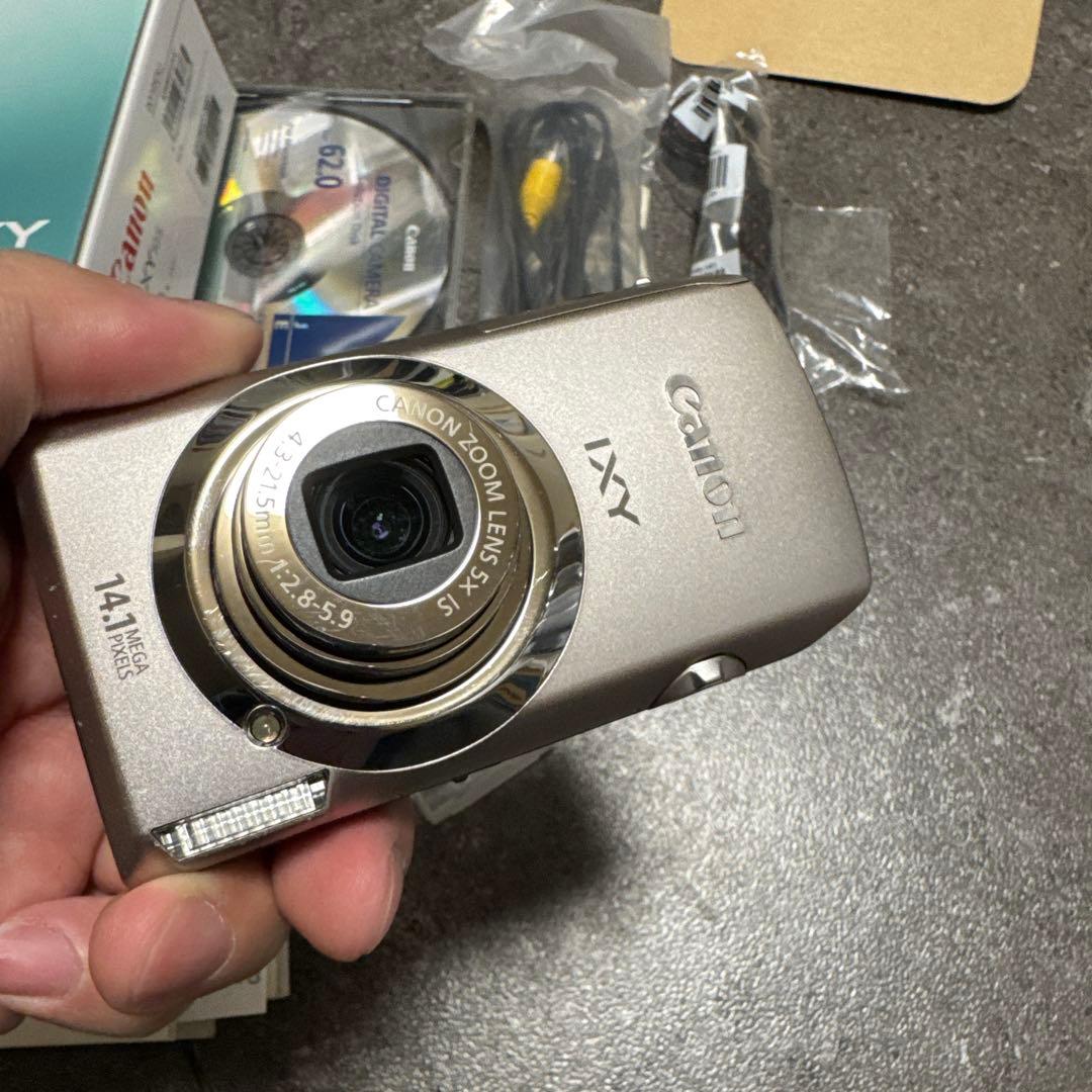 【動作OK】Canon IXY 10S シルバー 付属品完備 デジカメ