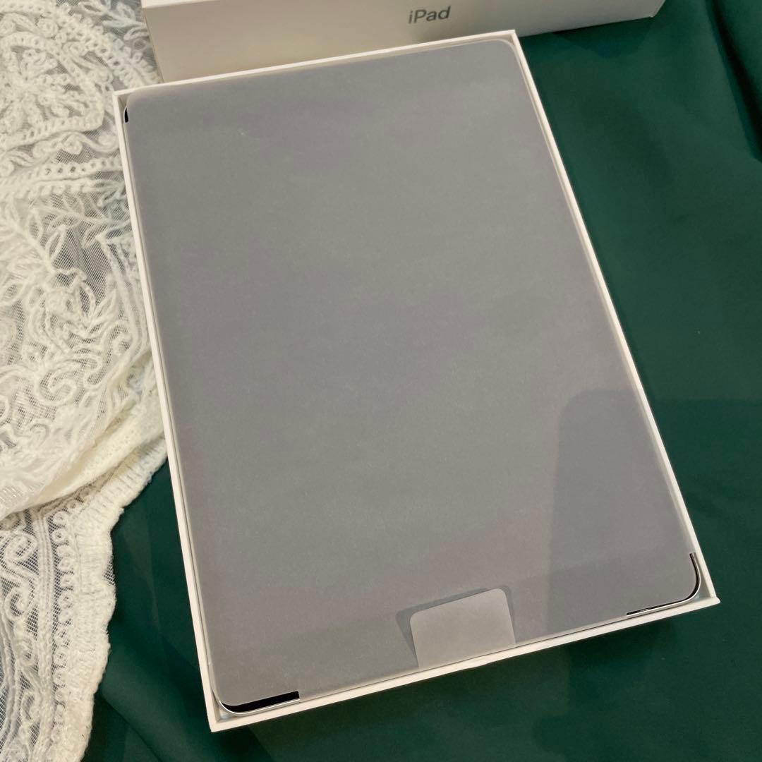 【ほぼ未使用】iPad 第9世代 64GB 箱・付属品完備 美品