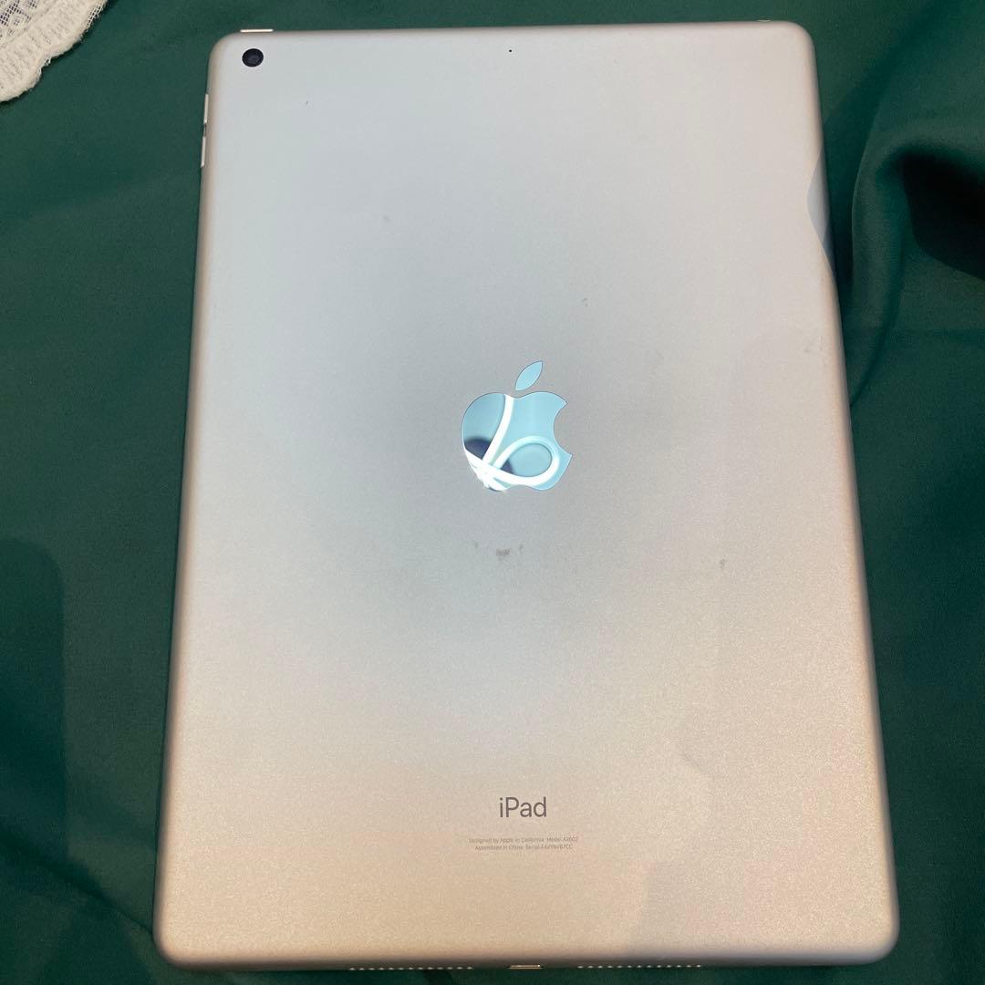 【ほぼ未使用】iPad 第9世代 64GB 箱・付属品完備 美品