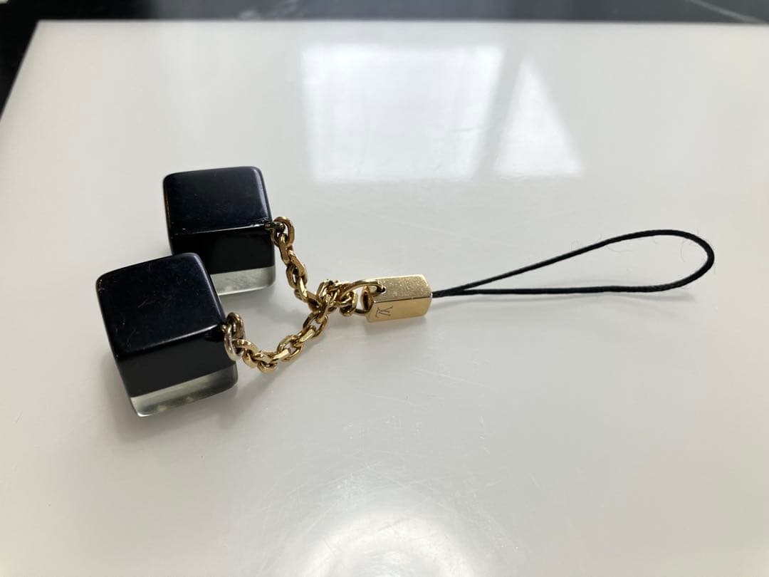 ルイヴィトン アクセソワール　テレフォンヌ　ストラップ　チャーム　ブラック