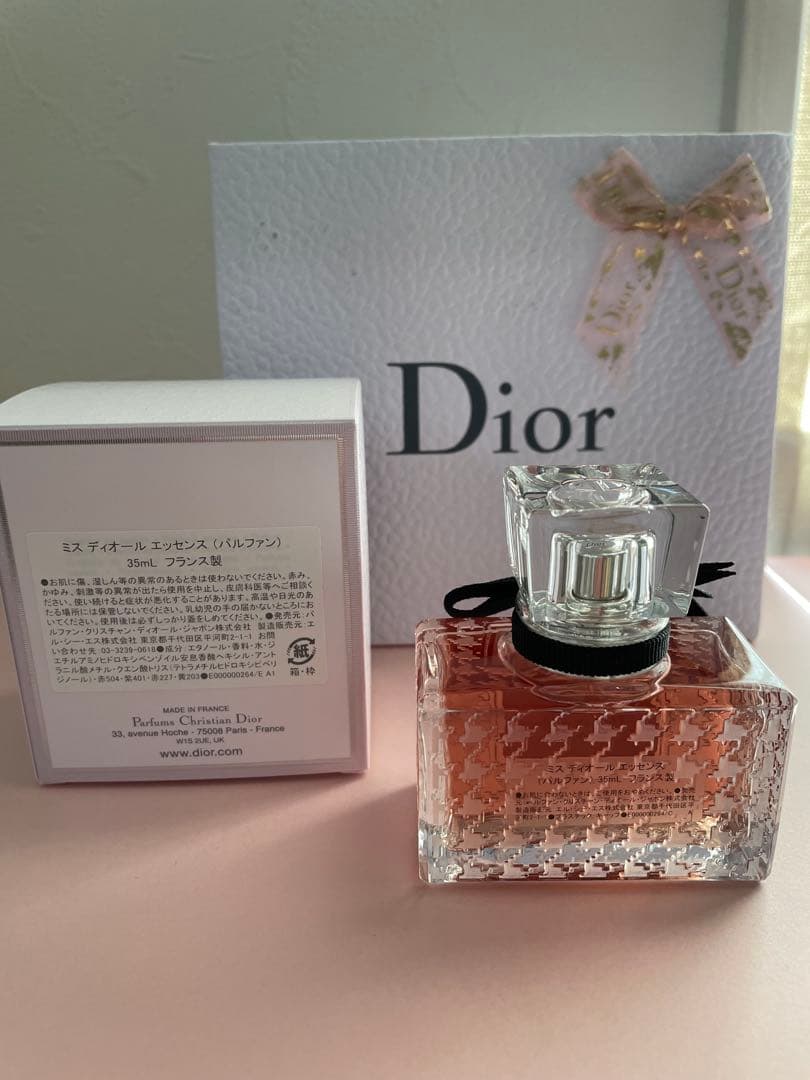 Dior ミスディオールエッセンス　パルファン35ml