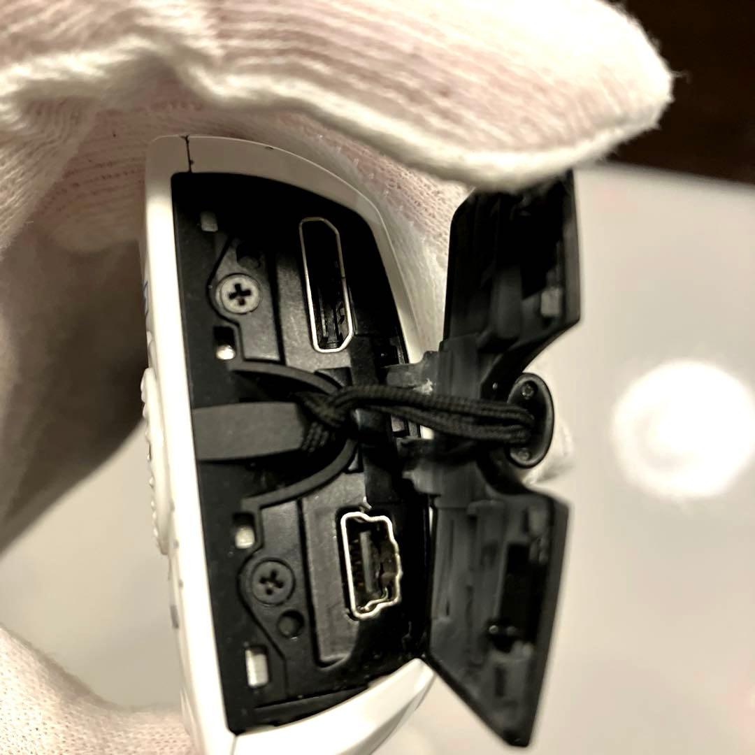 Canon IXY30S デジタルカメラ　白　充電器・バッテリー