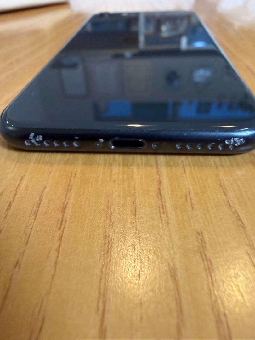 iPhone se 第二世代　ブラック 本体