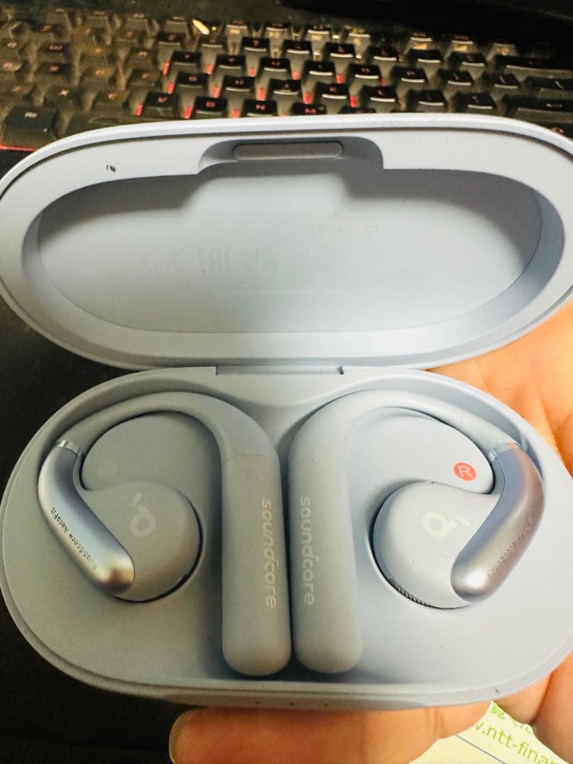 完全ワイヤレスイヤホン Soundcore AeroFit