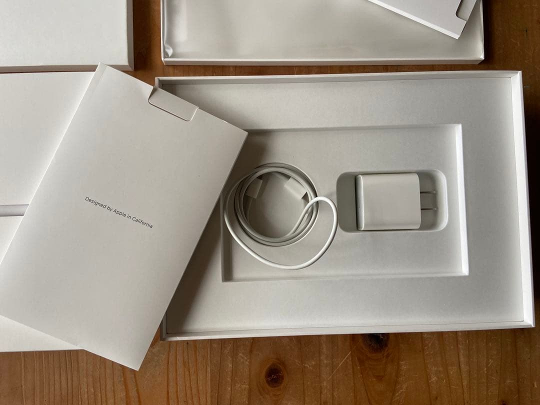 iPad(第9世代)Wi-Fi 256GB + Smart Keyboard