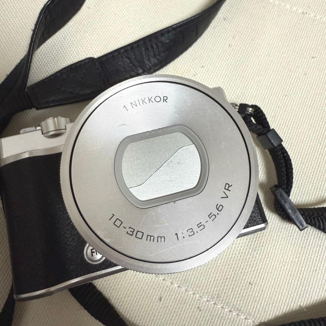 【値下げ】ニコン Nikon 1 j5 ダブルレンズキット 箱付き