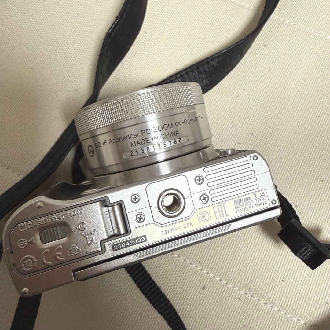 【値下げ】ニコン Nikon 1 j5 ダブルレンズキット 箱付き