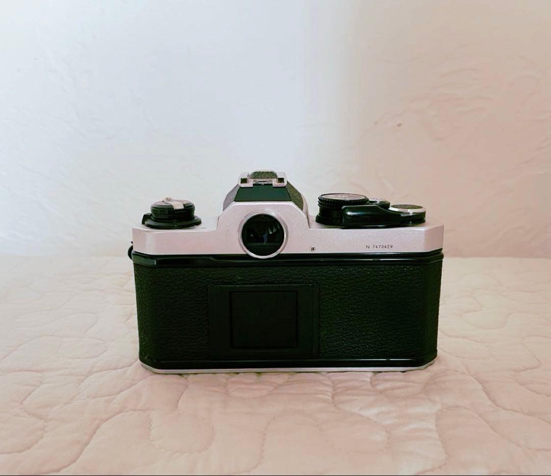 美品　Nikon New FM2 単焦点レンズ付き