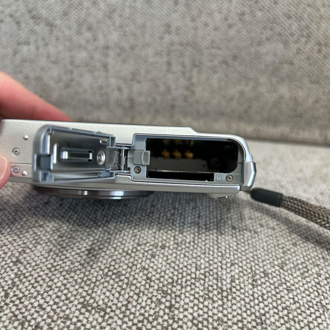 【美品】Casio EXILIM EX-H15 コンパクトデジタルカメラ