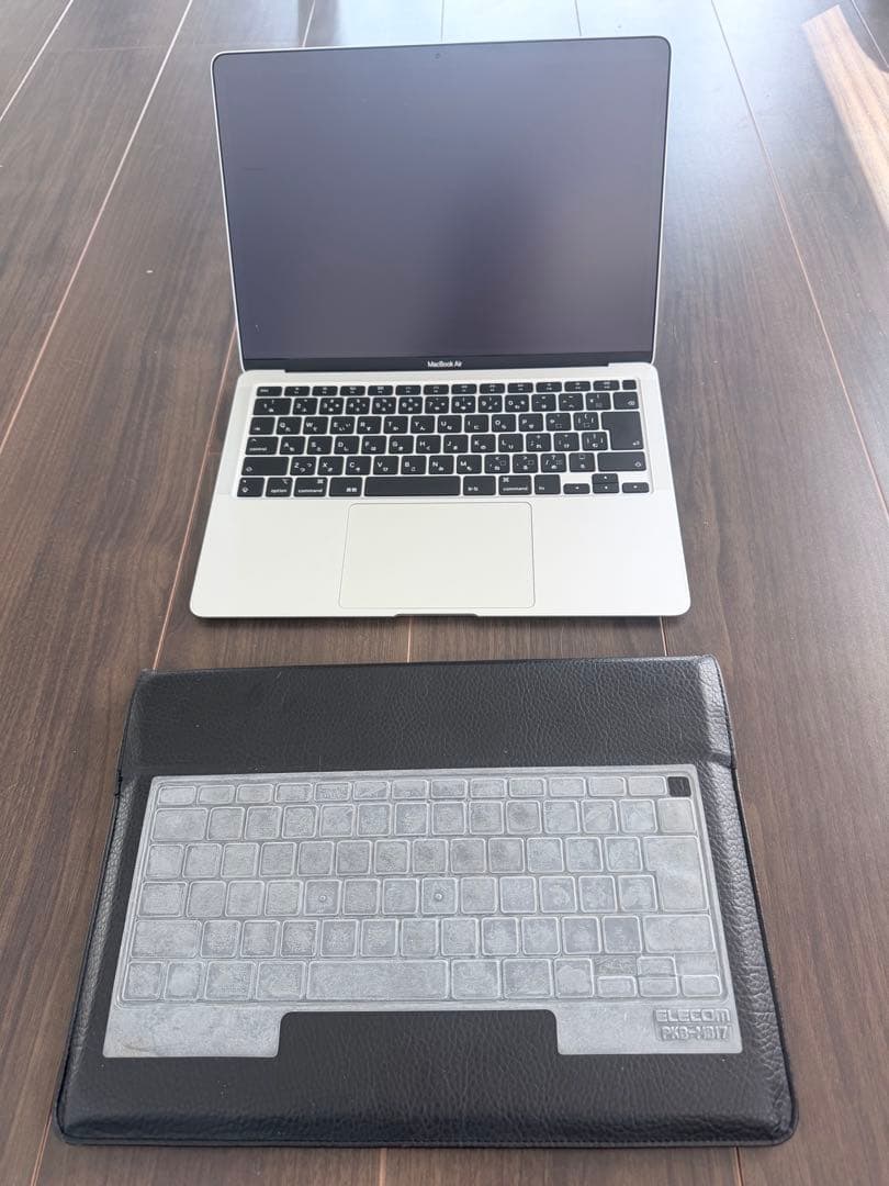 MacBook Air 13\" ケース付き