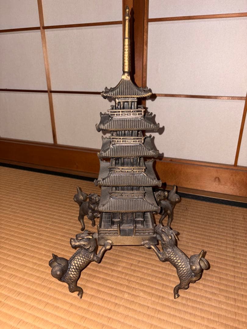 五重の塔　置物