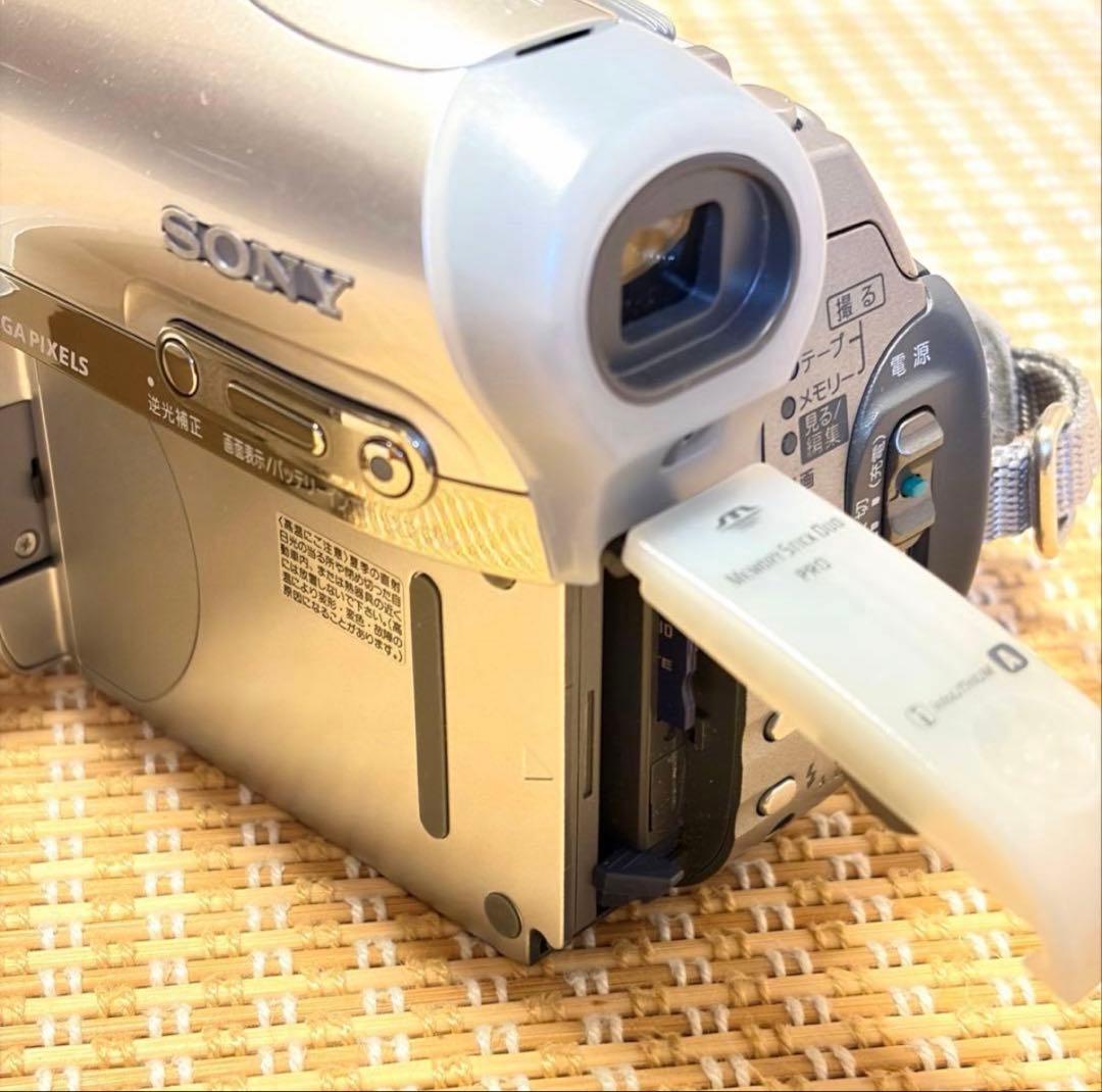 ジャンク品　miniDV対応　SONY　HANDYCAM　DCR-HC90