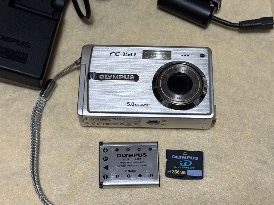 OLYMPUS FE-150 デジタルカメラ 5.0メガピクセル
