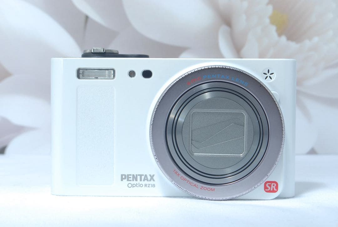 美品✨PENTAX 人気 ホワイト 可愛い コンデジ スマホ転送✨18倍ズーム✨