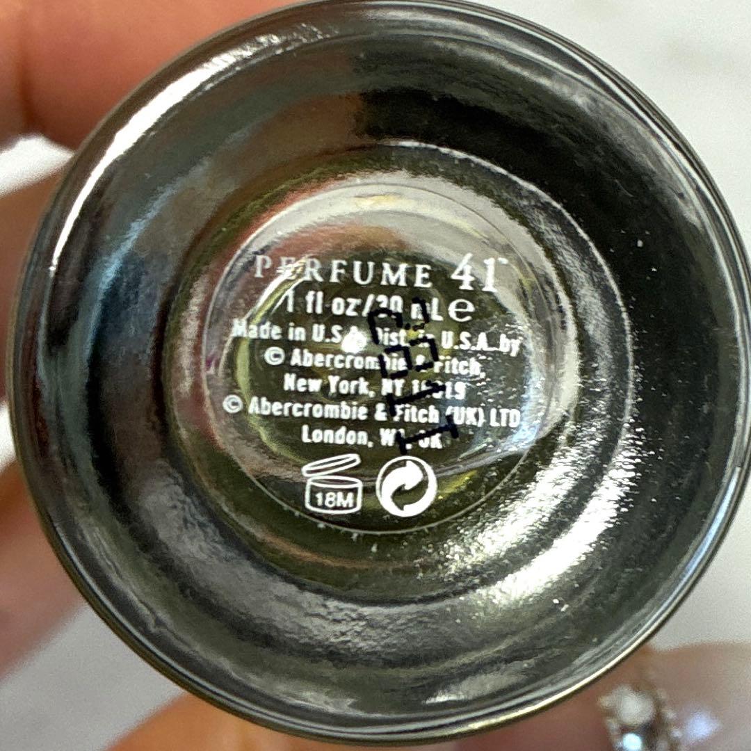 ほぼ満量　アバクロ　アバクロンビー＆フィッチ　パフューム 41 30ml G