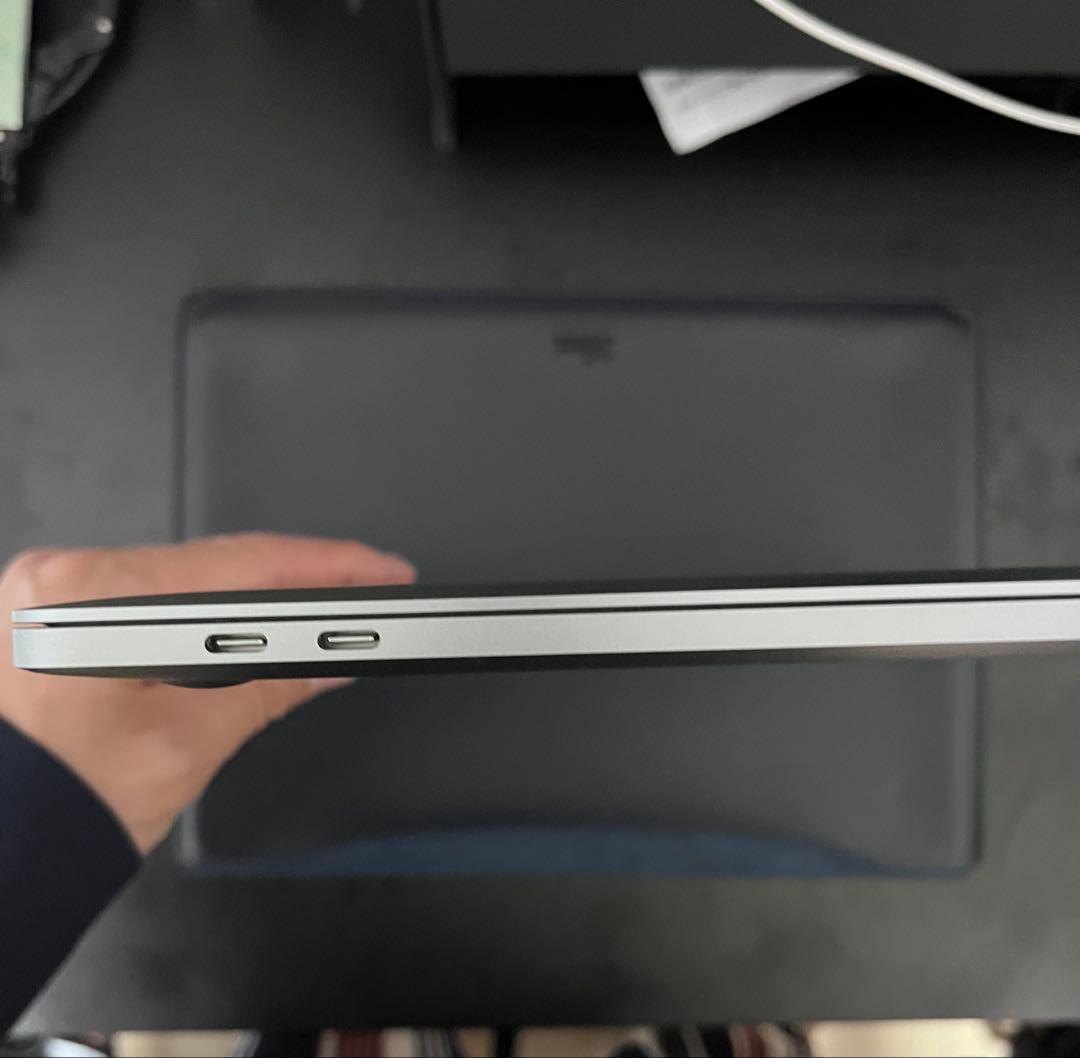 極美品MacBook Pro 2019/1.4GHz QC/16GB/256GB